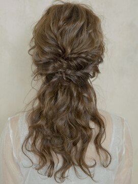 エクー(ECOO) 【　フレンチフェミニンローポニー　】