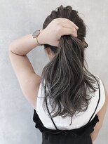 ムウ 難波(MOU)&nbsp;ハッシュカットフルバング似合わせカットレッドブラウン20代30代