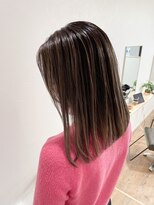 キュー(cue)&nbsp;【cue】ストレートでナチュラルにキマるバレイヤージュベージュ