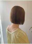 ミニボブ×ベージュカラー