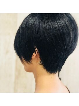 ハロ(HALO) ノーバングショート