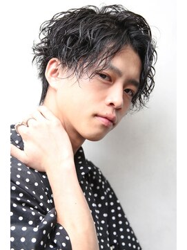 ルックグッドストア(LOOK GOOD STORE) スパイラルパーマ 波巻きパーマ ツイストスパイラルパーマ 元町