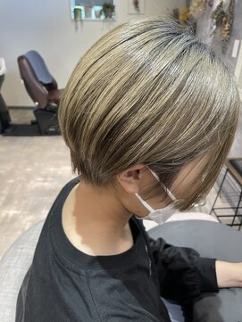 ワンアップ(1-UP) 丸みショート
