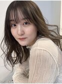 透明感抜群のオリーブベージュ