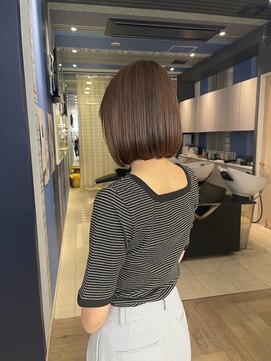 コワファースト 大分(COIFF1RST) ナチュラルカラーのボブ