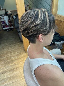 コア 新宿(CORE) ハイライト×センターパート