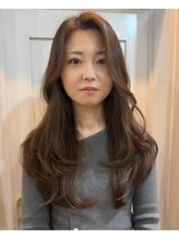カミエ(kamie)&nbsp;＊ロングレイヤー／ミルクティーブラウン／三宮美容室／上田一眞