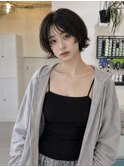 黒髪ブルーブラックショートレイヤー顔まわりレイヤー