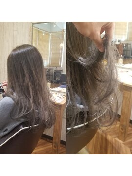 ホリデイズ(Holidays) グレージュグラデーション