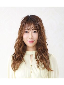 ヘアメイクアンドフォトスタジオ ベストシーン 有楽町 東京交通会館 巻き髪ヘア