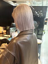 ケーツー心斎橋 クイーンズガーデン バイ ケーツー(K two QUEEN'S GARDEN by K two) 色っぽヘルシーボブ*ホワイトクリームベージュ*ケアブリーチ