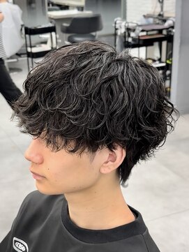 オーバルバイアピッシュ(OVARL by apish) 波巻きパーマ大きめ緩め人気メンズパーマ