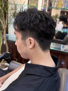 キャラ 池袋本店(CHARA) ビジネスマンにも人気！ナチュラルメンズショートパーマ【池袋】