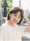 外ハネボブ　くびれヘア　切りっぱなし　小顔　オリーブグレー