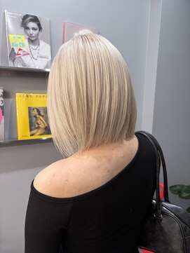 ローグ(LOGUE) ミルクティーベージュ×ボブ