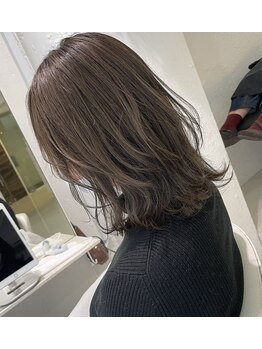 ファイブボックスヘアー 広島(five vox hair)の写真/【超低刺激】92％天然由来成分の【植物性カラー】刺激臭70％オフ/髪と頭皮に優しい処方/白髪染め