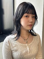 メイカ(MEIKA)&nbsp;【ミディアムレイヤー × アッシュグレージュカラー】浅野美紀