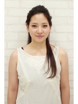 レガーミ(Legami) 編み込み入った簡単アレンジハーフアップ