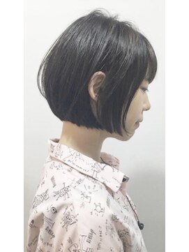 アミル(AMIL) ショートボブ