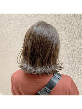 ヘブンリー(heavenly) 【heavenly】＃こなれ感＃カーキアッシュ＃毛先カール