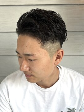 スタンドバーバー 柏(STAND BARBER) ダークアッシュ/アッシュブラック/カルマパーマ/ベリーショート