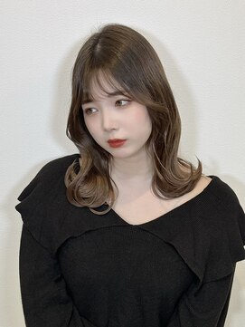 レヴィア(REVIA) 韓国巻きレイヤースタイルミディアム