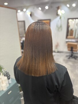 カーキヘアリンク(khaki hair link) ブリーチ毛でも叶えられる酸性縮毛矯正