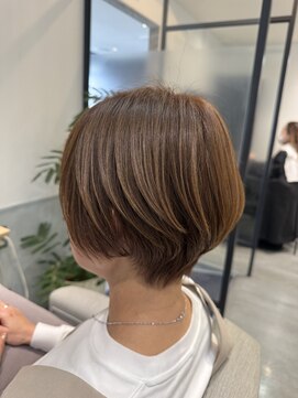 ルーシー(Lucy) 丸みくびれショート