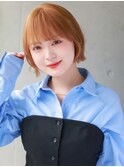 やわらかいハイトーンベージュで魅せる、軽やかコンパクトボブ