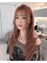 ノラ ウメダ(NORA UMEDA) Y2Kハッシュカットレイヤーカットピンクベージュハイトーン梅田