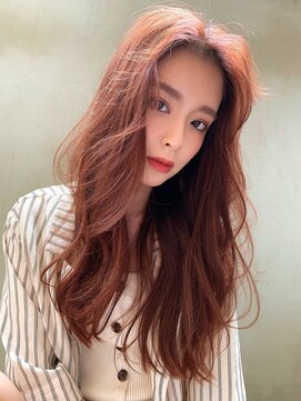 ラエティス(Laetus) 大人女子スタイル/ロング/かきあげ前髪×チェリーピンク