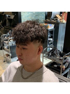 メンズヘアースパイス 本庄(Mens Hair SPICE) スキンフェード ラインアート