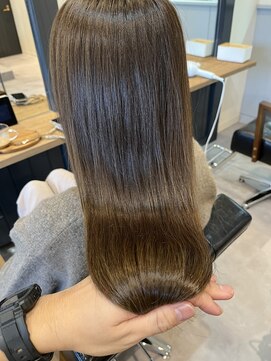 ジーニー(GeeNY) ハイトーンヘアカラーと髪質改善トリートメント