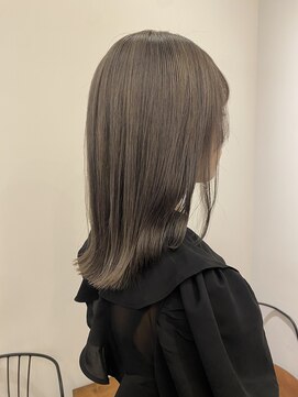 リリアーナ(LILIANA) 池袋 イルミナカラー ダブルカラー ケアブリーチ グレージュ♪