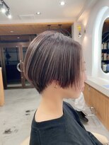 ザイエロー(THE YELLOW)&nbsp;前下がりショートスタイル♪