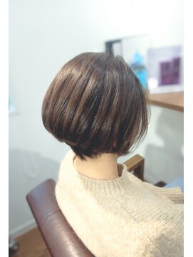 モアナ 逗子(MOANA) 大人ショートボブ