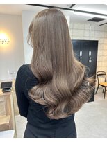 イーラ(era)&nbsp;RENYA ツヤ感♪ ブラウンベージュ エアリーロング 美髪