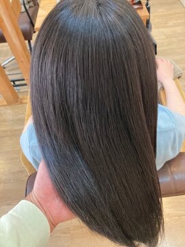 グランバイ アトリエドングリ(Grand × AtlierDonguri) お客様髪質改善データ1350(酸熱ストレート)