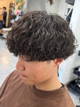フゥ 宇都宮(FeU) 波巻きパーマメンズパーマメンズヘアツーブロックツイストパーマ