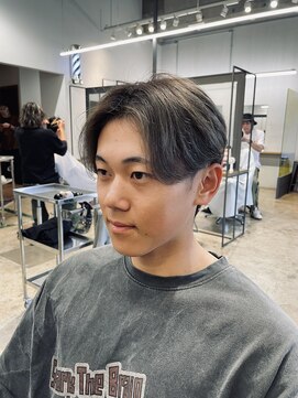 ザデイ カットアンドカルチャーショップ(THE DAY CUT&CULTURE SHOP) 刈り上げないセンターパート【メンズカット/刈り上げなし】