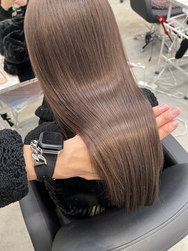 クム(kumu) 【kumu】 ロングレイヤー/グレージュ/栄/名古屋