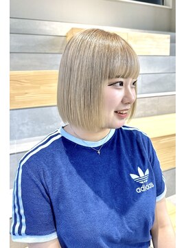 カケル(×.) ミニボブ/ブロンド/プルベンバング