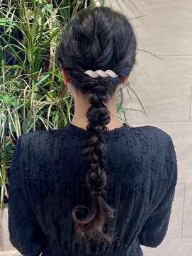 ラック 由比ヶ浜(LUCK) 【お呼ばれヘア】あみおろし