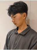 20代30代メンズセンターパートスパイラルパーマ刈り上げ2ブロ