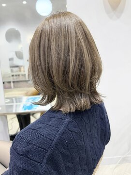 ティエラ 原宿 表参道(Tierra) 【Tierra関日葉里】明るめオリーブベージュ