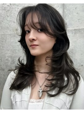 ヌエン 渋谷(NU/EN) 海外ガール風ロングレイヤーカット/バタフライカット/小顔カット