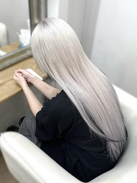 アメリ(AMELIE) ブリーチ 2回で作るホワイトカラー