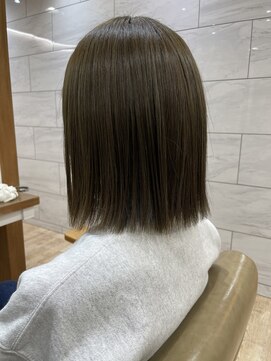 ストレートボブ/オリーブベージュ