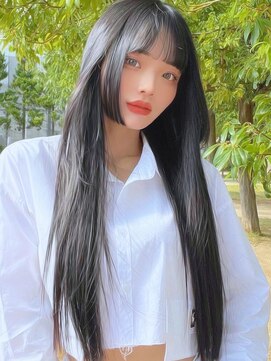 キューミー(Qmee) ルミナスブラック♪ぱっつん前髪が可愛い気分