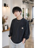 MEN's Baguz MEN'Sカット/ MEN'Sパーマ/ MEN'Sカラー 濡れ感カーリー×束感メンズマッシュ韓国風強めパーマヘア